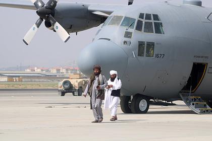 Появились снимки брошенного американского C-130 в Афганистане