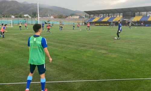 Юношеская сборная Казахстана начала сбор в Талгаре и объявила состав