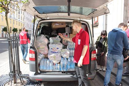 Застрявшим на границе Польши и Белоруссии афганцам привезли гуманитарную помощь