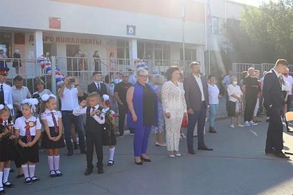 Министр культуры Крыма пришла на школьную линейку в полупрозрачном костюме