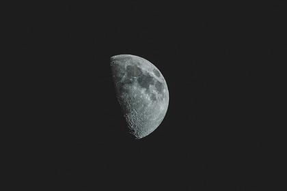 На Украине оценили идею полета на Луну с США фразой «космос на хлеб не намажешь»
