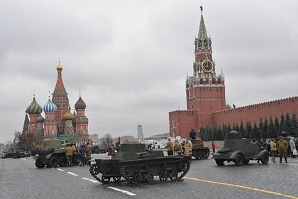 В Госдуме призвали Киев оставить несбыточные мечты о танках на Красной площади