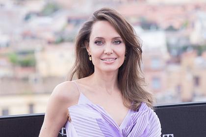 Анджелина Джоли боялась за безопасность своих детей из-за Брэда Питта