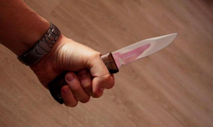 Мужчина порезал ножом женщину в Костанае