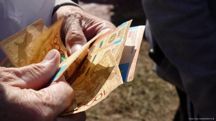 Кредиты казахстанцев выросли до 8,6 триллиона тенге
                07 сентября 2021, 11:19