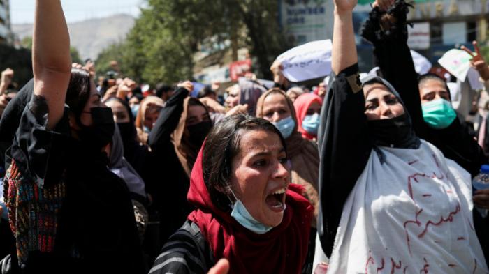 Женщины в Кабуле снова вышли на протесты
                08 сентября 2021, 14:36
