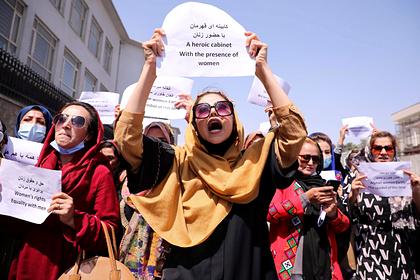 Талибы пообещали дать женщинам должности в правительстве
