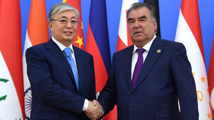 Президент Токаев поздравил Таджикистан
                09 сентября 2021, 12:18