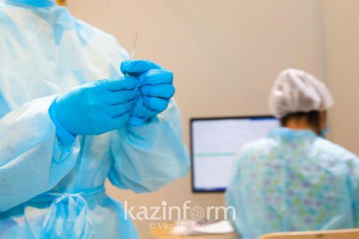 Вакцинированные жители Алматы в 20 раз реже попадают в больницы – Жандарбек Бекшин