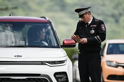 В России начали проверять документы на транспортное средство по QR-коду