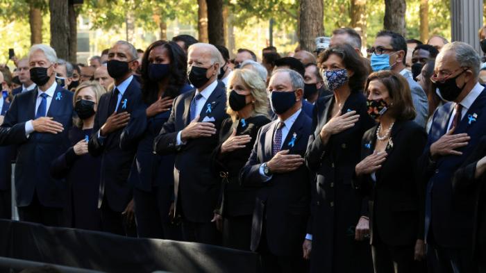 Байден сделал странный жест на траурной церемонии 11 сентября
                12 сентября 2021, 06:17