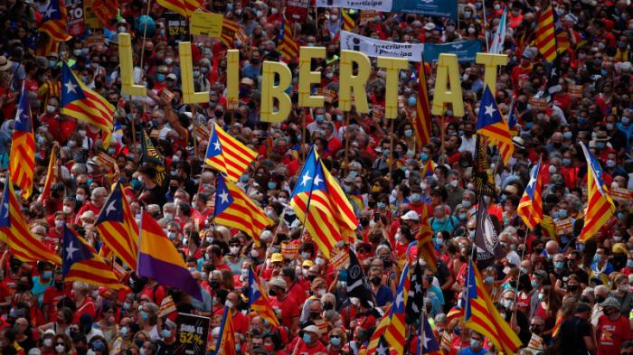 Больше 100 тысяч человек вышли на марш за независимость Каталонии
                13 сентября 2021, 11:32