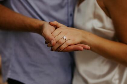 Мужчина сделал «худшее в мире» предложение выйти замуж и едва не разрушил семью