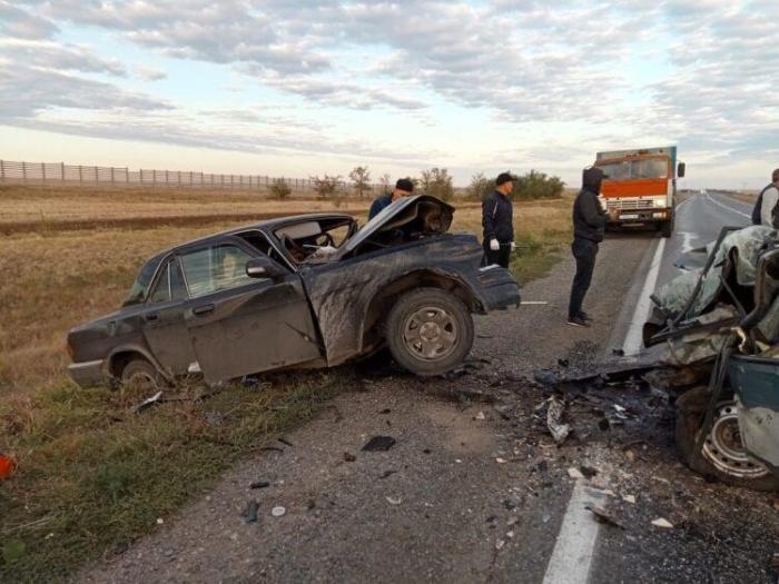 Лоб в лоб: страшное ДТП произошло в Актюбинской области