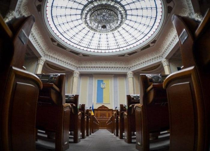 Дорогие прогулы депутатов. Рада не выплатила 73 депутатам 3,3 млн гривен