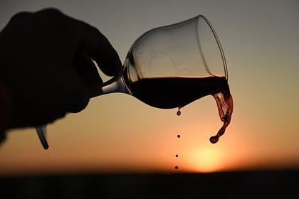 Россиян предупредили об опасности местного вина на курортах Сочи