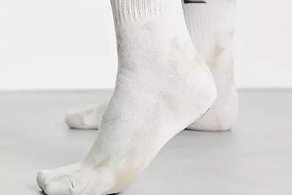 «Грязные» белые носки на сайте Asos вызвали недоумение у покупателей