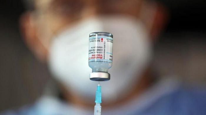 От коронавируса умер лидер движения против вакцинации в Израиле