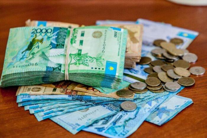 Преподавателям казахстанских вузов увеличили зарплату
