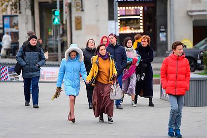 Москвичам пообещали температуру на пять градусов ниже климатической нормы