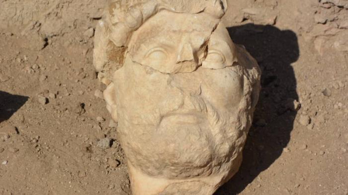 В Турции нашли статую римского императора Адриана
                16 сентября 2021, 19:01