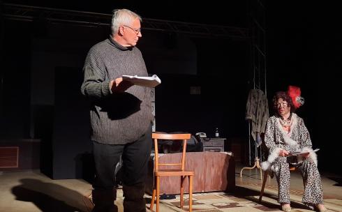 Встреча с бывшим: в ТЮЗе Темиртау прочитали пьесу «Старая Зайчиха»