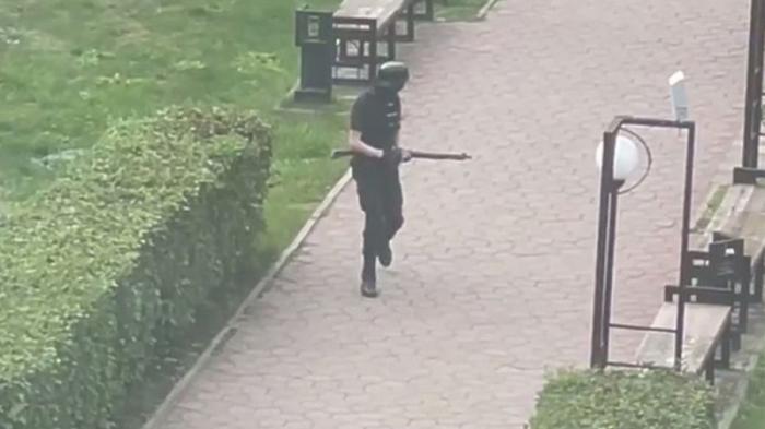 Появилось полное видео нападения на университет в Перми
                20 сентября 2021, 23:42