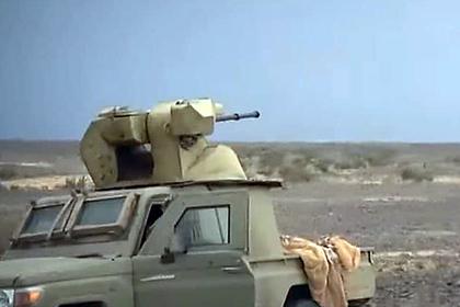 В Йемене пикап Toyota вооружили башней от БТР-80А