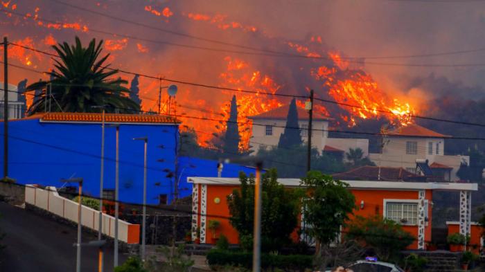 Власти Испании объявили новую эвакуацию населения из-за извержения вулкана
                22 сентября 2021, 07:53