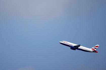 Самолет British Airways совершил экстренную посадку из-за смерти пассажирки