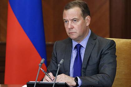 Заболевший Медведев увидится с Путиным на самоизоляции