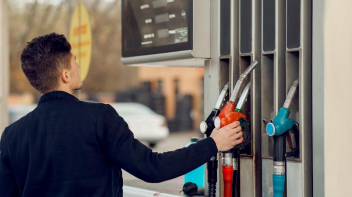 Цены на бензин в Кыргызстане стали дороже российских
                23 сентября 2021, 06:42