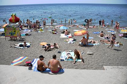 Россиянин побывал в Крыму и возмутился «зловонным кошмаром» на пляжах