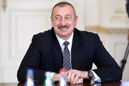 Алиев оценил роль русского языка в Азербайджане