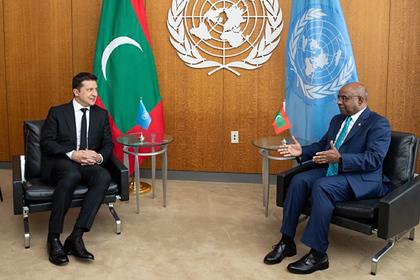 Зеленского в ООН усадили под флаг Мальдив