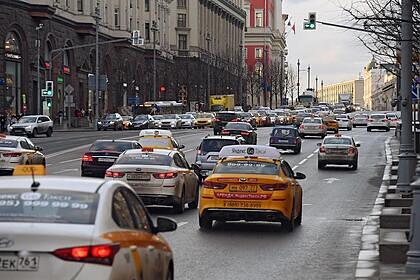 В России предложили установить в такси приборы для контроля сонливости водителей