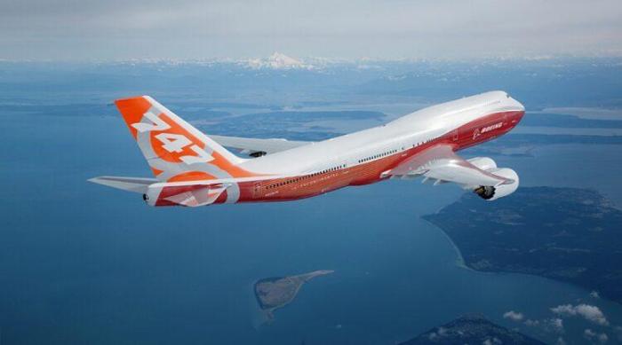 Самолет из Гонконга экстренно приземлился в Алматы