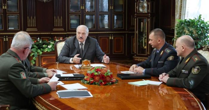 Лукашенко заявил, что в Украине открывается новый фронт против Беларуси
