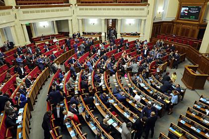 Соратники Порошенко пожаловались генпрокурору на закон об олигархах