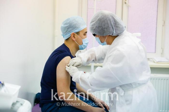 Три региона Кагандинской области лидируют по количеству вакцинированных жителей