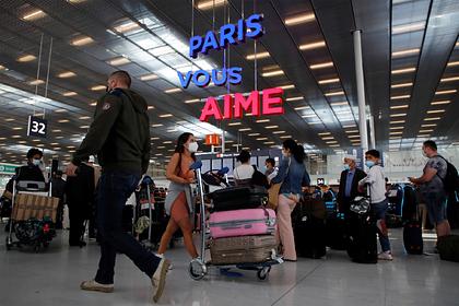 Все аэропорты Парижа приостановили вылеты рейсов