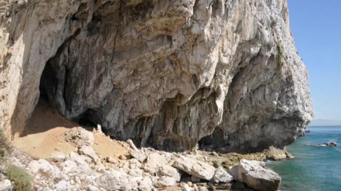 Пещерную камеру возрастом 40 тысяч лет нашли в Гибралтаре
                01 октября 2021, 15:13