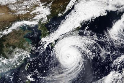 Тайфун оставил без света тысячи домов в Токио