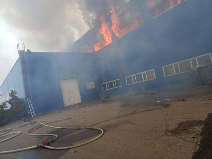 Торговый центр горит в Нур-Султане