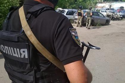 Группа подростков убила полицейского на Украине