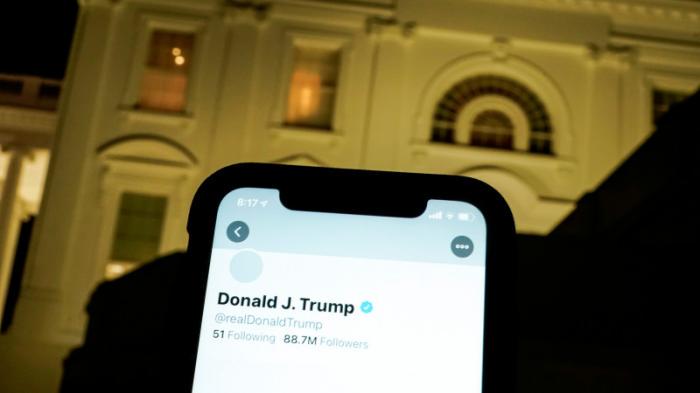 Трамп попросил суд заставить Twitter вернуть ему аккаунт
                04 октября 2021, 13:25
