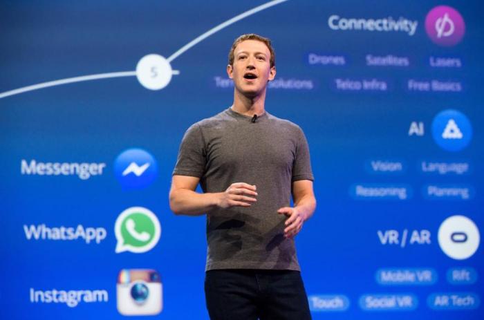 Марк Цукерберг за пару часов обеднел на $7 млрд из-за сбоев в Facebook, Instagram и WhatsApp