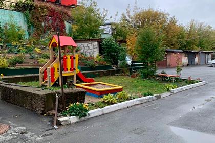 В российском городе больных раком детей выгнали с игровой площадки