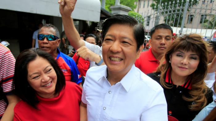 Сын экс-диктатора Филиппин решил баллотироваться в президенты страны
                06 октября 2021, 09:12