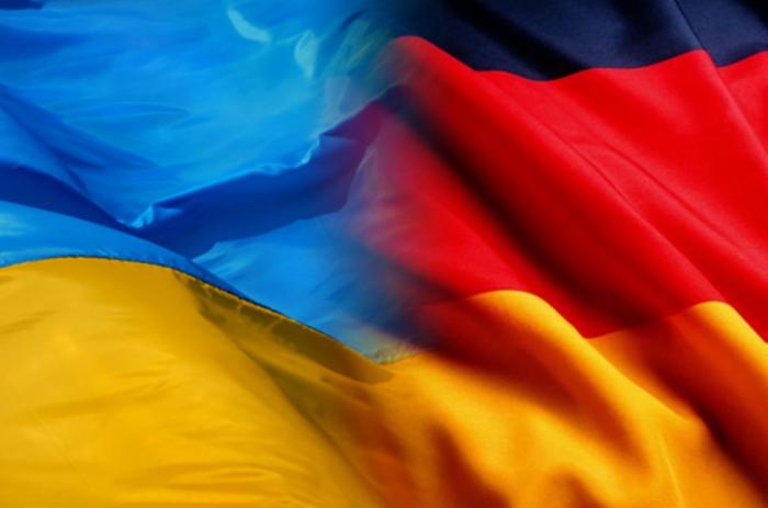В Украину приехал Президент Германии Штайнмайер. Он примет участие в мероприятиях, посвященных трагедии Бабьего Яра